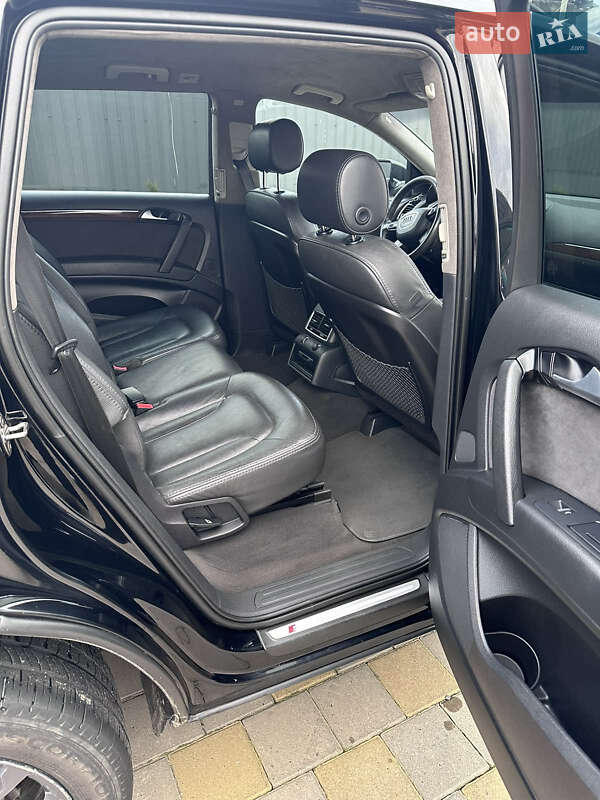 Позашляховик / Кросовер Audi Q7 2013 в Виноградові