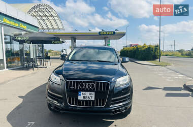 Позашляховик / Кросовер Audi Q7 2010 в 