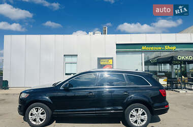 Позашляховик / Кросовер Audi Q7 2010 в 