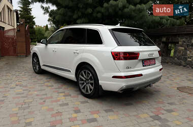 Внедорожник / Кроссовер Audi Q7 2017 в 