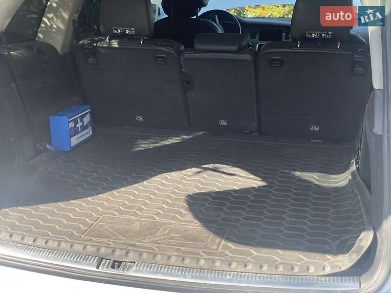 Позашляховик / Кросовер Audi Q7 2015 в Кам'янському