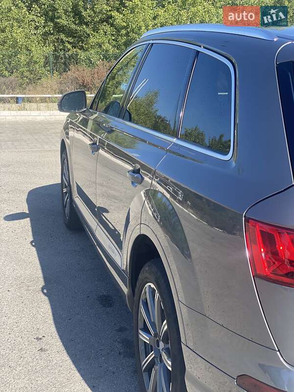 Внедорожник / Кроссовер Audi Q7 2017 в Днепре фото 6 Внедорожник / Кроссовер Audi Q7 2017 в Днепре