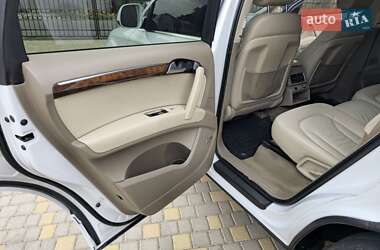 Внедорожник / Кроссовер Audi Q7 2015 в 