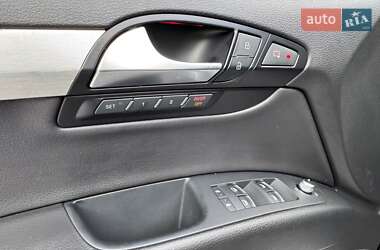 Позашляховик / Кросовер Audi Q7 2013 в 