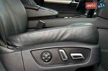 Позашляховик / Кросовер Audi Q7 2013 в 