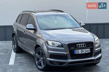 Позашляховик / Кросовер Audi Q7 2013 в 