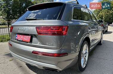 Позашляховик / Кросовер Audi Q7 2016 в 