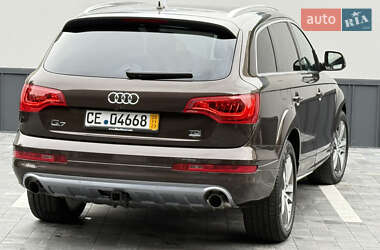 Позашляховик / Кросовер Audi Q7 2011 в 