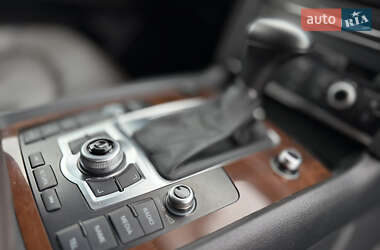 Позашляховик / Кросовер Audi Q7 2011 в 