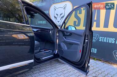 Позашляховик / Кросовер Audi Q7 2021 в 