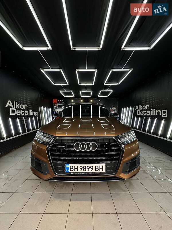 Позашляховик / Кросовер Audi Q7 2017 в Одесі