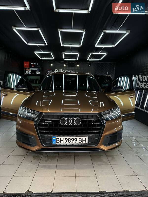 Позашляховик / Кросовер Audi Q7 2017 в Одесі