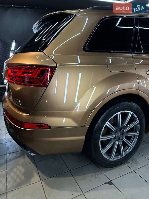 Позашляховик / Кросовер Audi Q7 2017 в Одесі