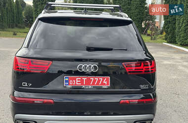 Внедорожник / Кроссовер Audi Q7 2017 в 