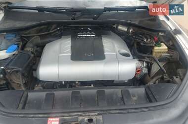 Позашляховик / Кросовер Audi Q7 2010 в 