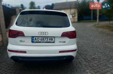 Позашляховик / Кросовер Audi Q7 2010 в 