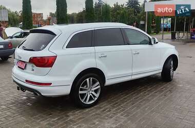Внедорожник / Кроссовер Audi Q7 2015 в 