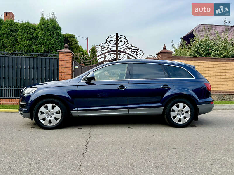 Позашляховик / Кросовер Audi Q7 2013 в Олександрії