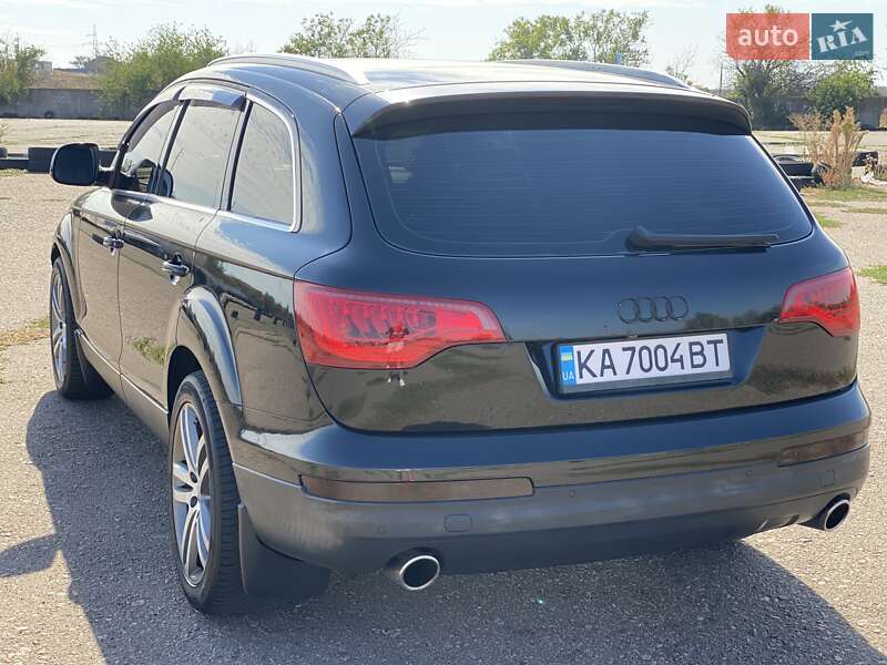 Внедорожник / Кроссовер Audi Q7 2006 в Одессе