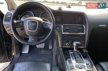 Внедорожник / Кроссовер Audi Q7 2006 в 