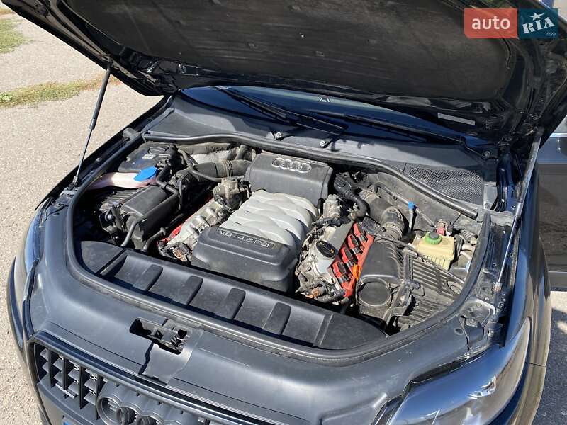 Внедорожник / Кроссовер Audi Q7 2006 в Одессе