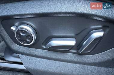 Позашляховик / Кросовер Audi Q7 2015 в 
