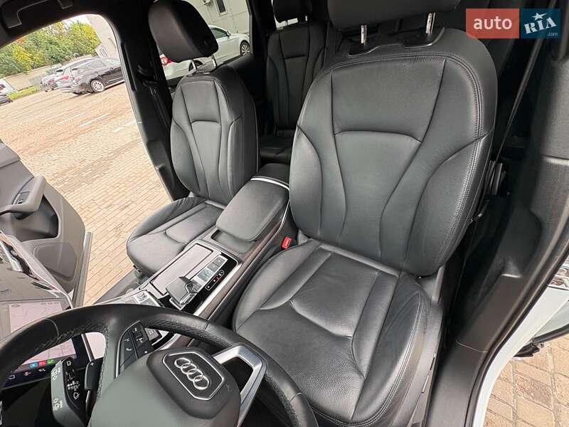 Позашляховик / Кросовер Audi Q7 2021 в Львові