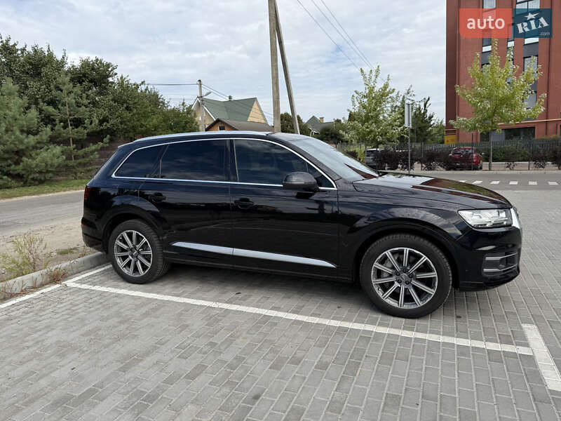 Позашляховик / Кросовер Audi Q7 2018 в Києві