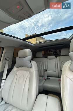 Позашляховик / Кросовер Audi Q7 2012 в 