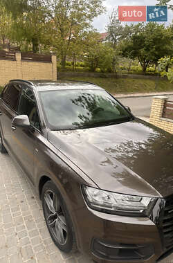 Позашляховик / Кросовер Audi Q7 2015 в Тернополі