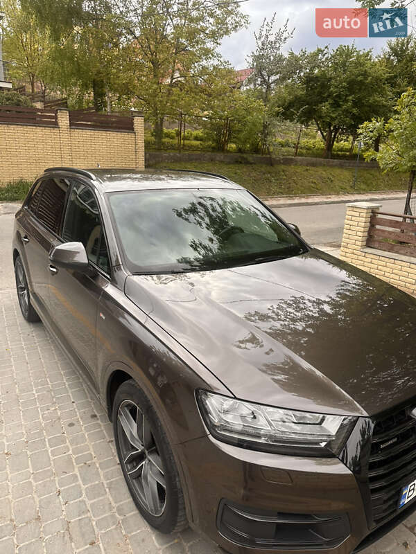 Позашляховик / Кросовер Audi Q7 2015 в Тернополі