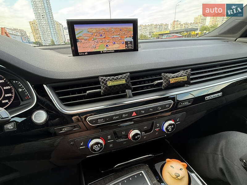 Внедорожник / Кроссовер Audi Q7 2018 в Киеве