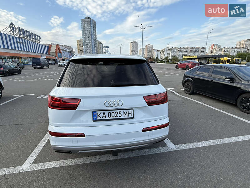 Внедорожник / Кроссовер Audi Q7 2018 в Киеве