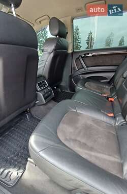 Внедорожник / Кроссовер Audi Q7 2010 в 