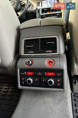 Позашляховик / Кросовер Audi Q7 2013 в 