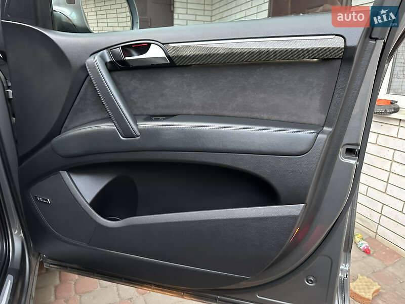 Позашляховик / Кросовер Audi Q7 2014 в Києві