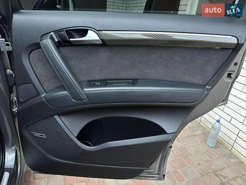 Позашляховик / Кросовер Audi Q7 2014 в Києві