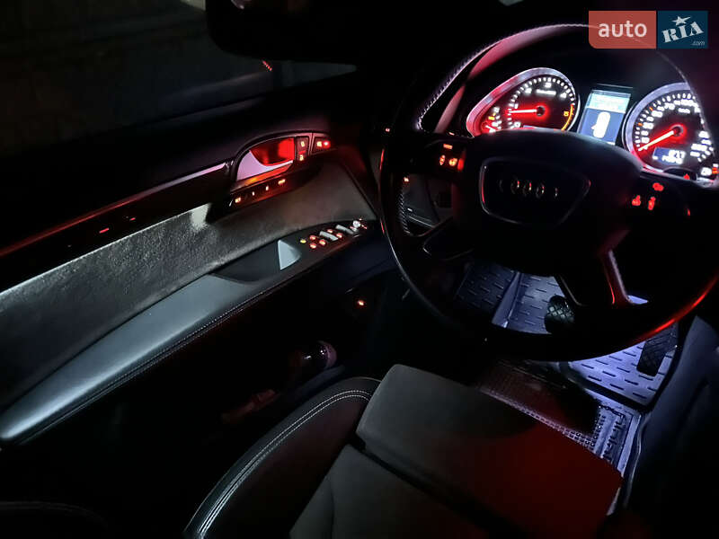 Позашляховик / Кросовер Audi Q7 2014 в Києві