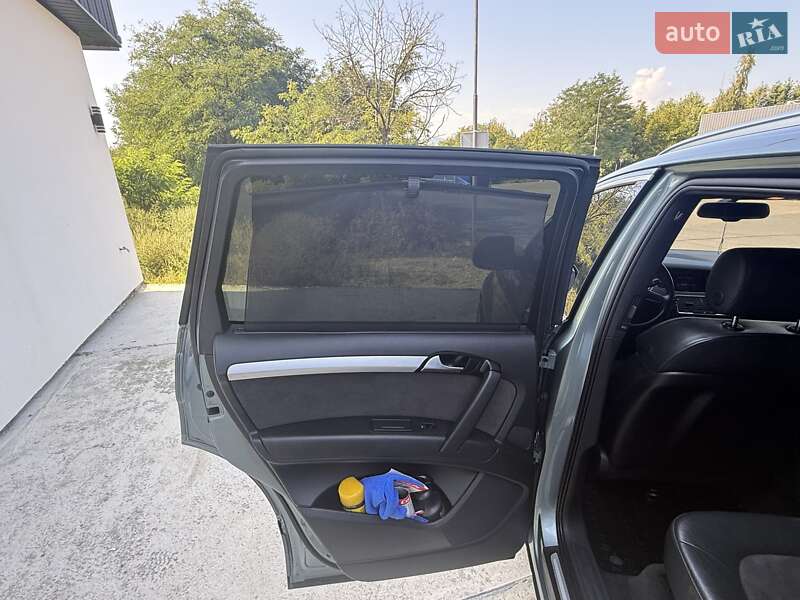 Позашляховик / Кросовер Audi Q7 2010 в Тячеві