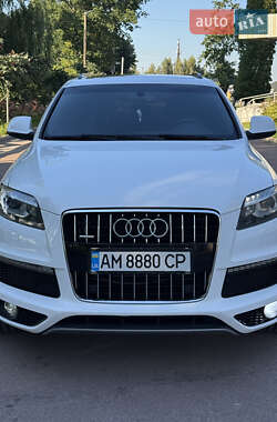 Внедорожник / Кроссовер Audi Q7 2010 в 