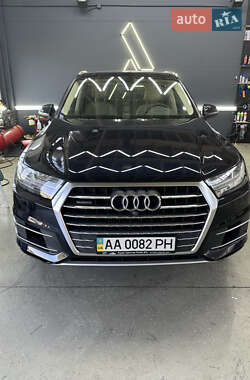 Внедорожник / Кроссовер Audi Q7 2017 в Киеве