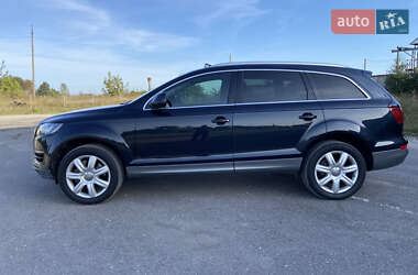 Позашляховик / Кросовер Audi Q7 2011 в 