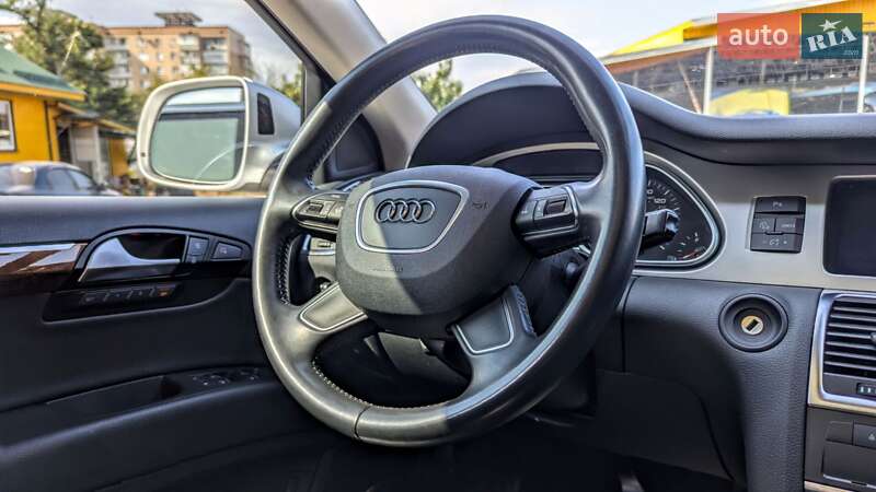 Внедорожник / Кроссовер Audi Q7 2015 в Черкассах