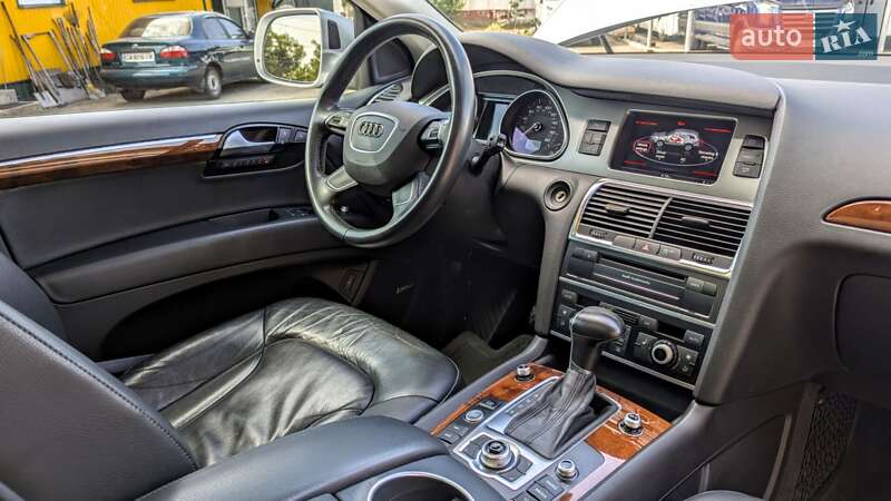 Внедорожник / Кроссовер Audi Q7 2015 в Черкассах