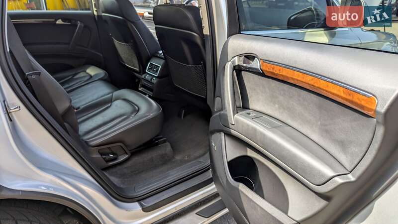 Внедорожник / Кроссовер Audi Q7 2015 в Черкассах