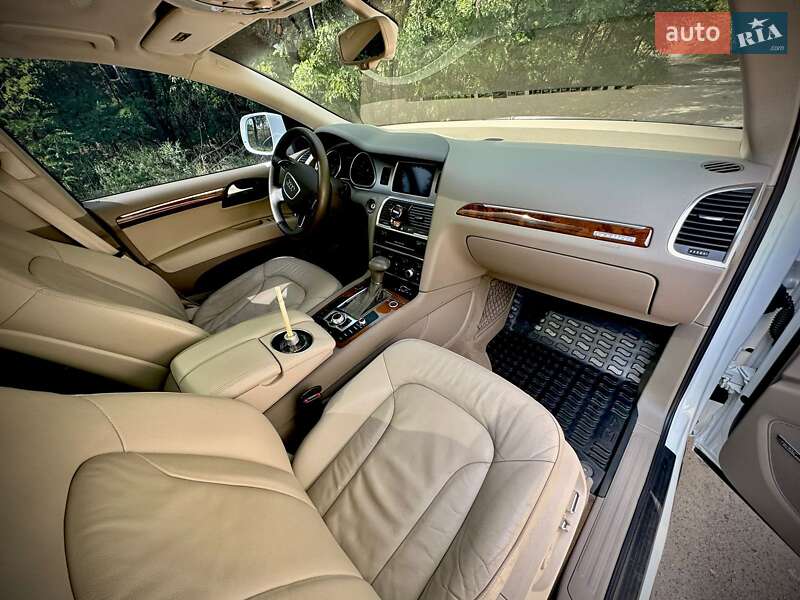 Позашляховик / Кросовер Audi Q7 2013 в Полтаві фото 18 Позашляховик / Кросовер Audi Q7 2013 в Полтаві
