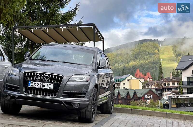 Внедорожник / Кроссовер Audi Q7 2013 в 