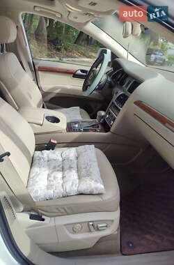 Внедорожник / Кроссовер Audi Q7 2013 в 