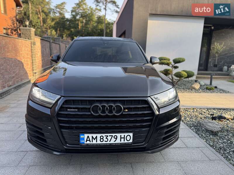 Внедорожник / Кроссовер Audi Q7 2018 в Киеве
