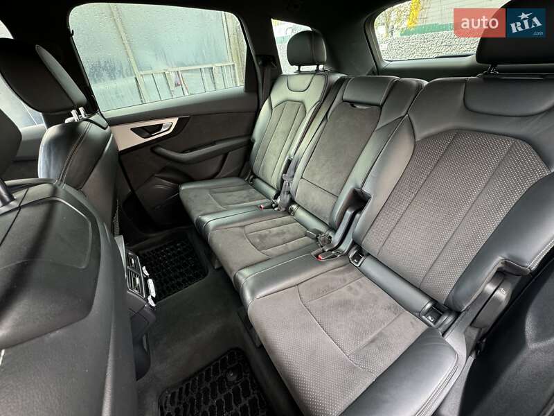 Внедорожник / Кроссовер Audi Q7 2018 в Киеве